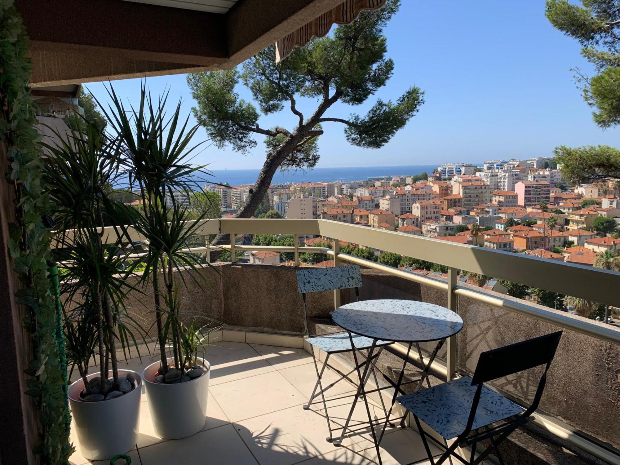 Ferienwohnung Nice, Grand Studio - Piscine - Terrasse Vue Mer Exterior foto
